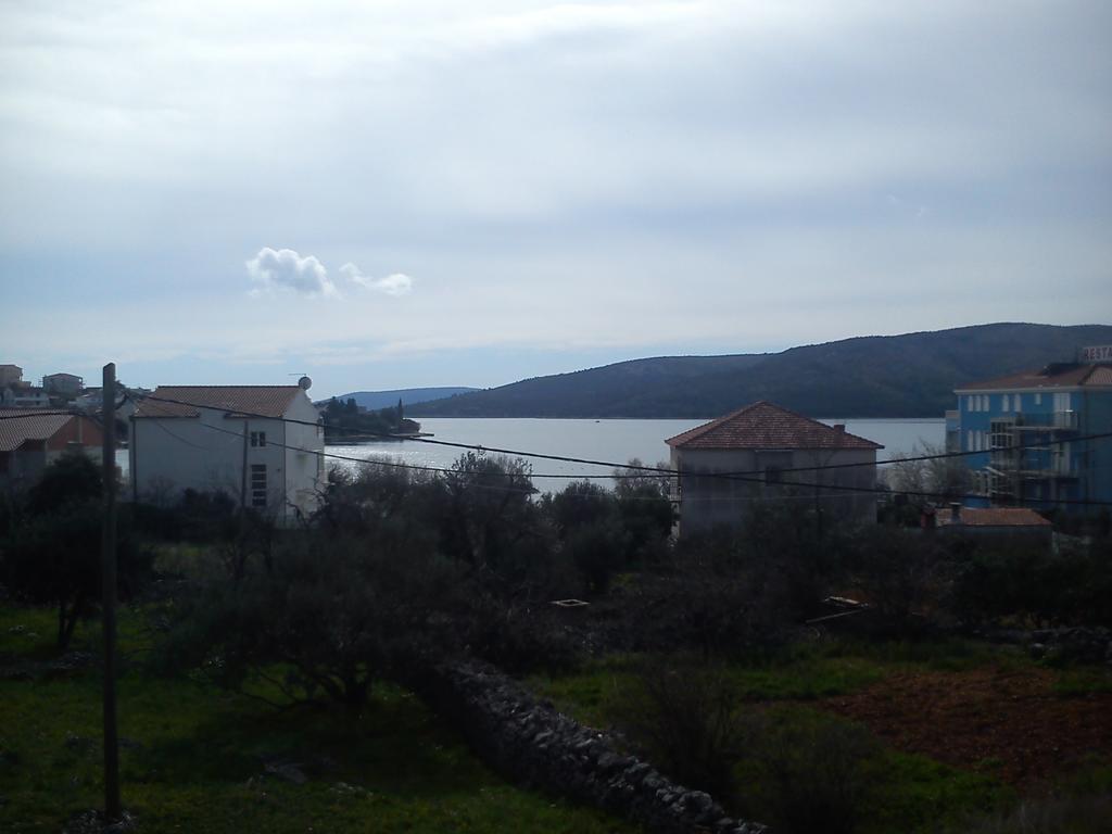 Apartments Gordana Trogir Bagian luar foto